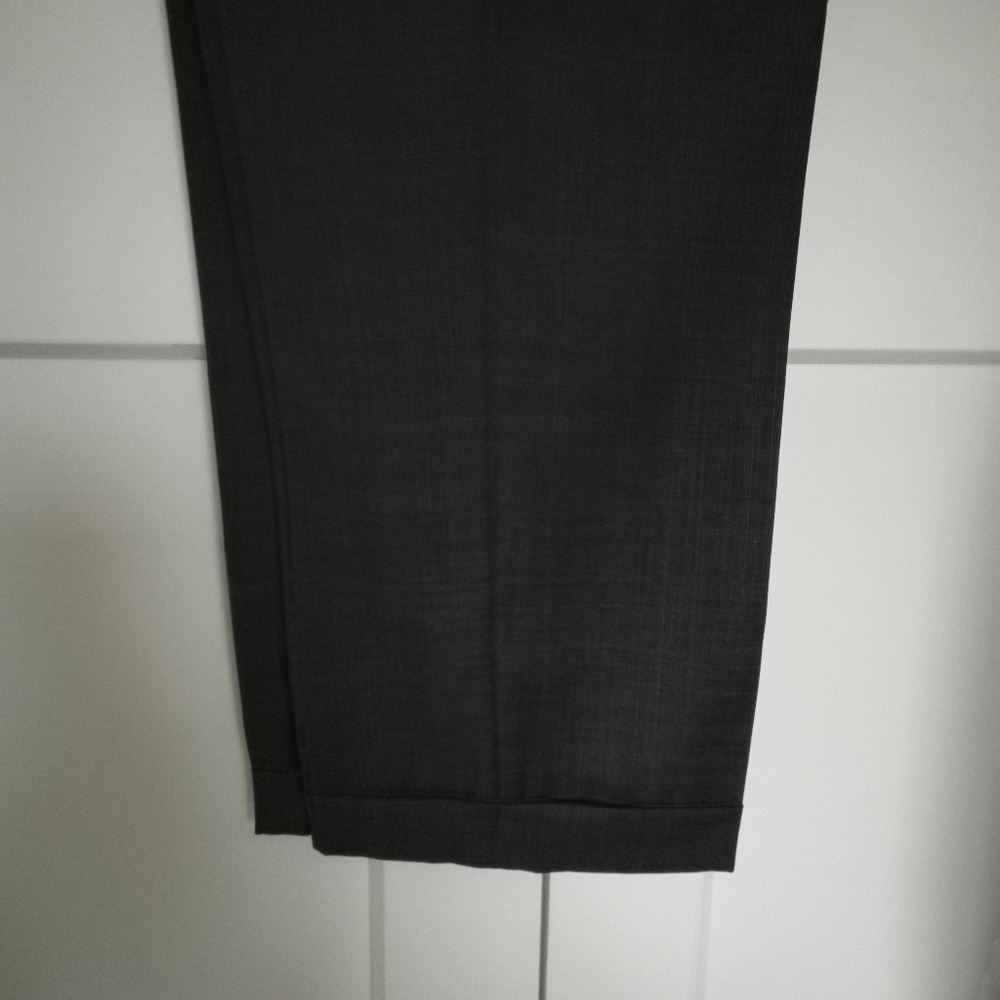 Suit - Picture 2 of 13